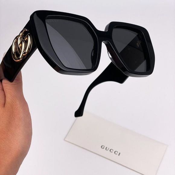 Gucci GG0956S 003 Sunglasses Black Gold Logo Women - Picture 1 of 13